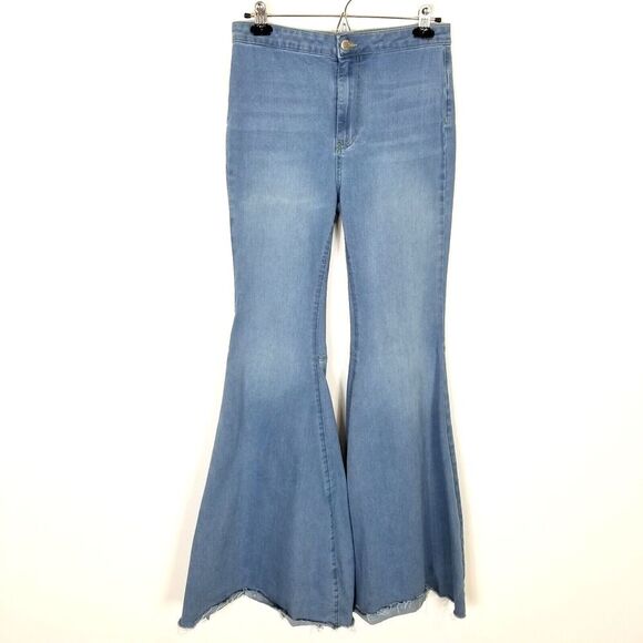Free People We The Free Just Float On Flare Jeans Sz 27 R Blue Boho Festival - Picture 1 of 8